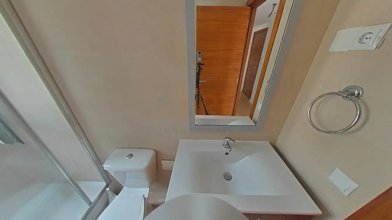 Baño de Piso en venta en Castelldefels con Piscina comunitaria