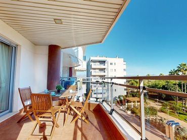 Apartament amb piscina de lloguer a Calle Gran Vía 19