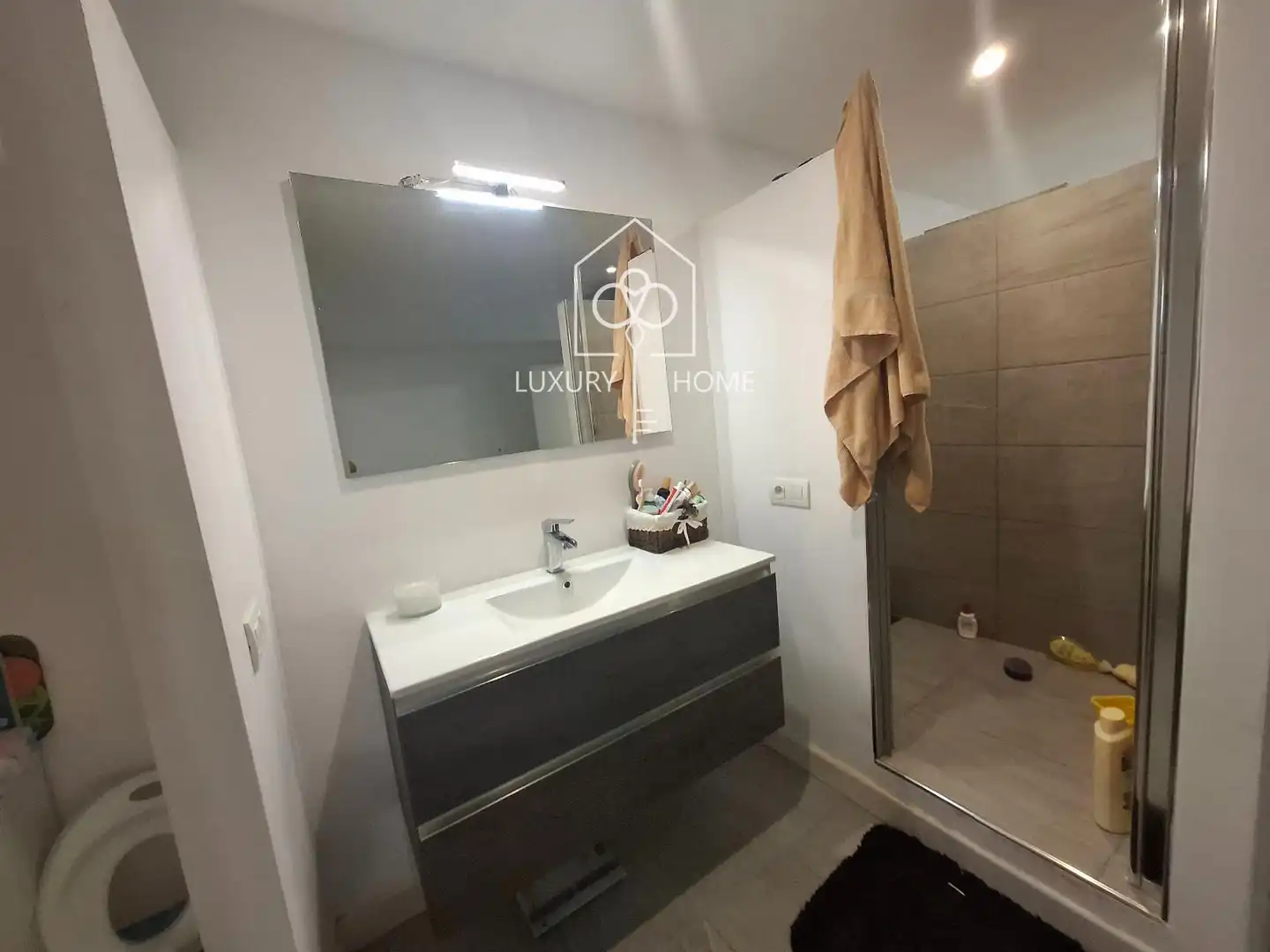 Bathroom of Houses for sale in Begues  with Air Conditioner, Heating and Terrace