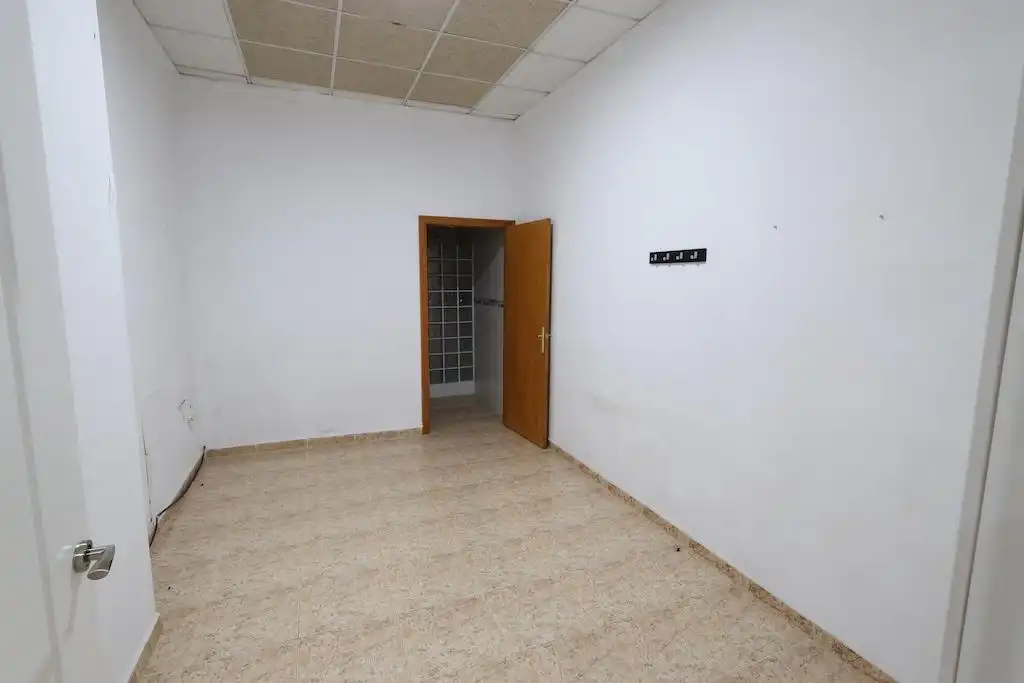 Business premises for sale in Calle Calle Villa Madrid, imagen 4