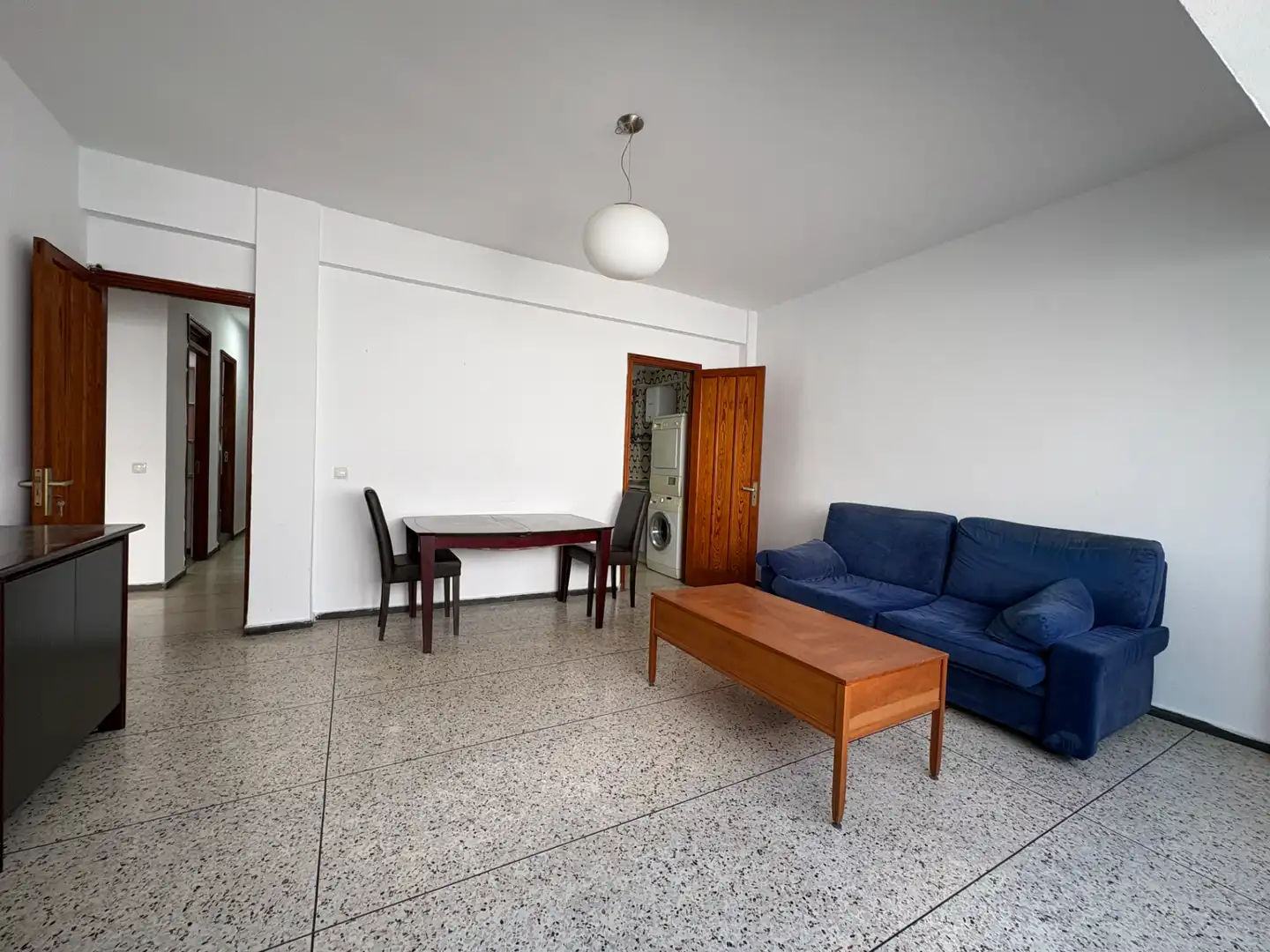 Sala d'estar de Pis en venda en Las Palmas de Gran Canaria amb Balcó