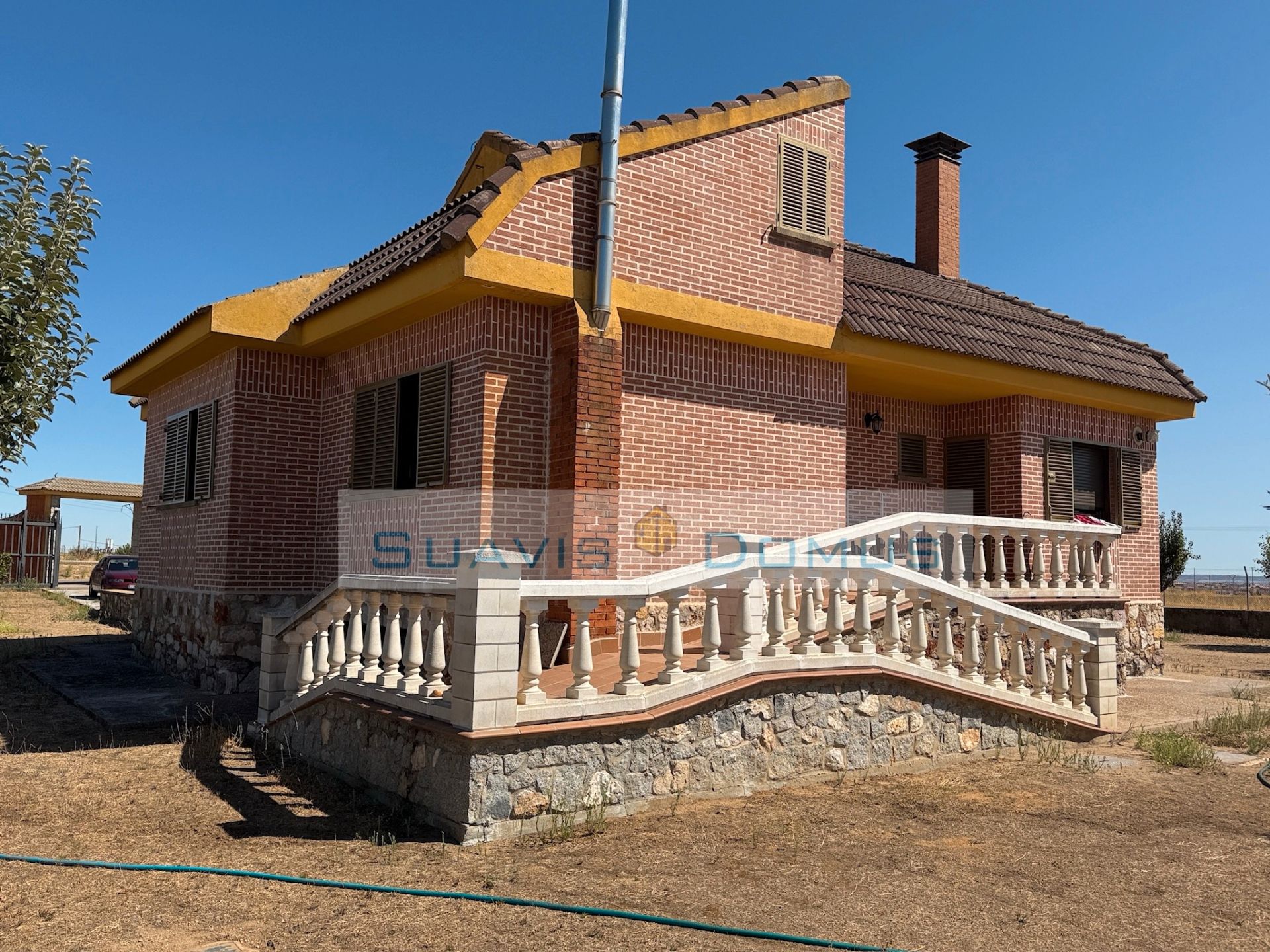 Vista exterior de Casa o xalet en venda en Zamora Capital  amb Calefacció, Jardí privat i Traster