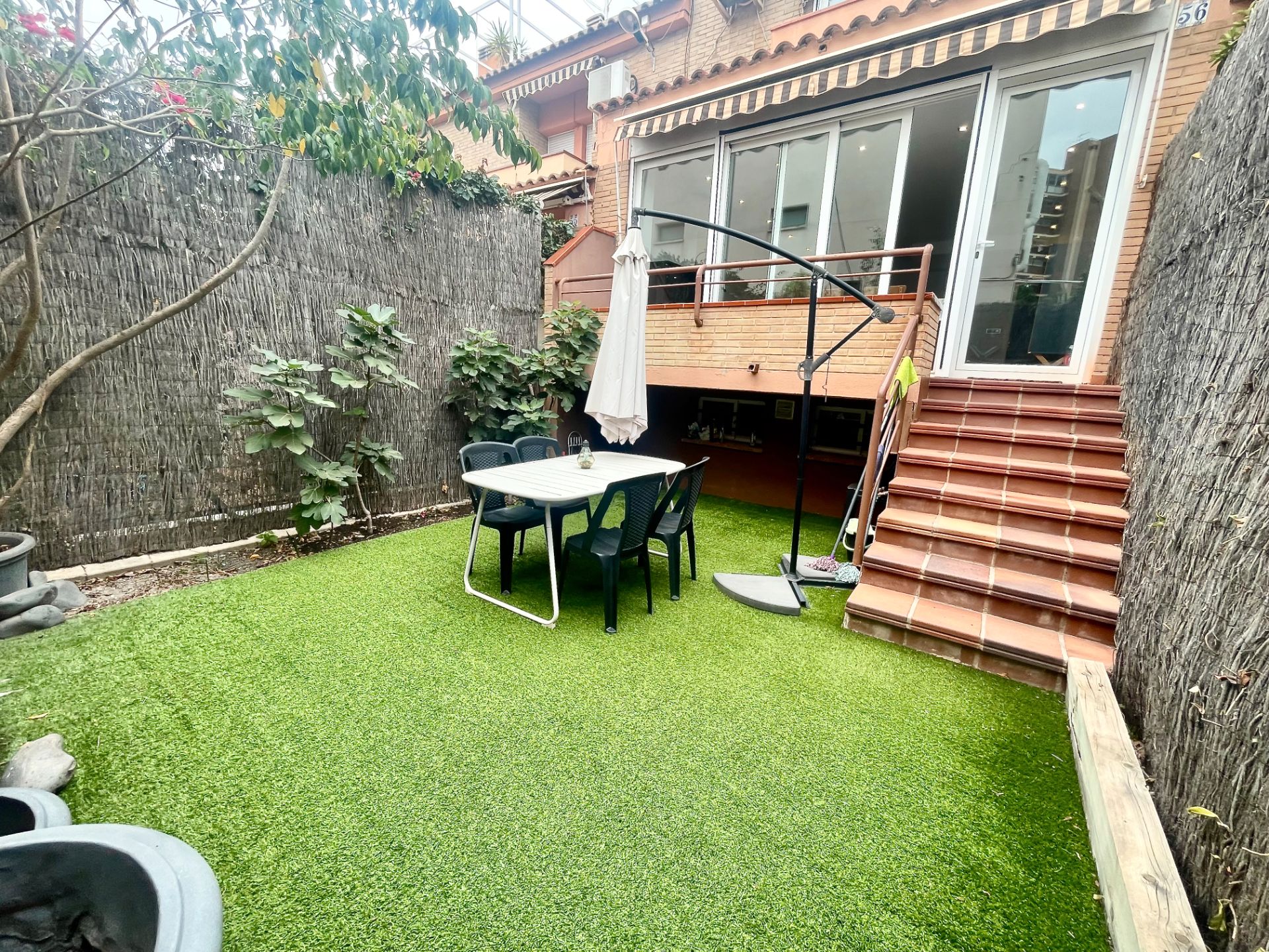 Terrassa de Casa adosada en venda en Alicante / Alacant amb Aire condicionat, Calefacció i Jardí privat