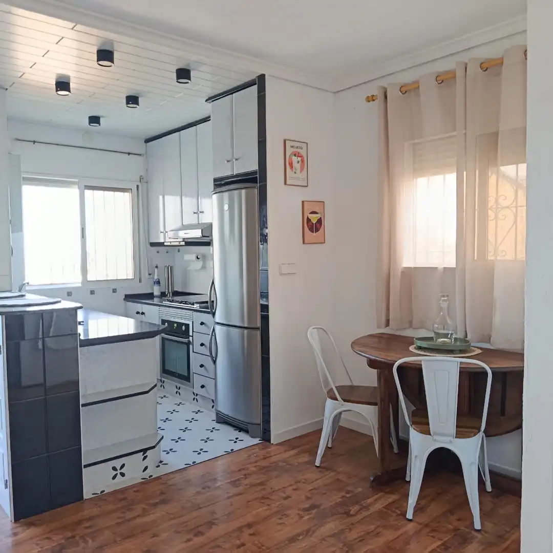 Chalet con terraza en alquiler en Pueblo Español - Coveta Fumá, imagen 9