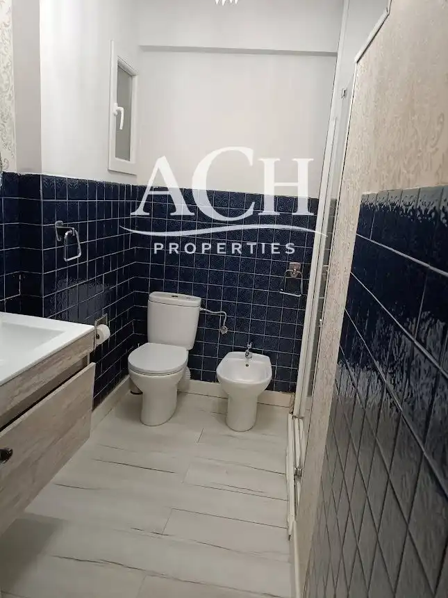 Bathroom of Flat for rent in Bilbao   with Terrace, Furnished and Washing machine