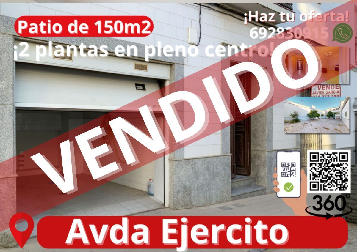 Vista exterior de Casa o xalet en venda en Villafranca de los Barros amb Terrassa i Traster