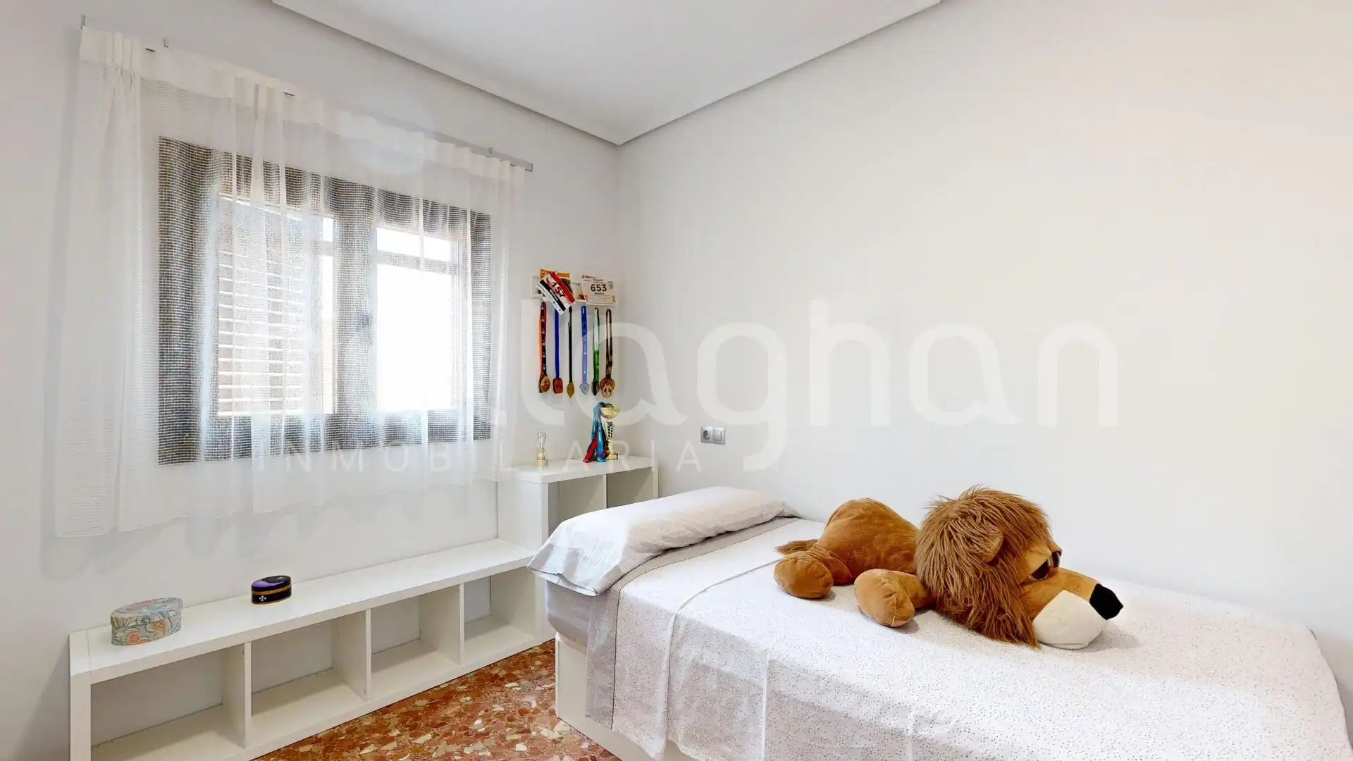 Habitación de Casa adosada en venta en Benetússer con Aire acondicionado, Calefacción y Terraza