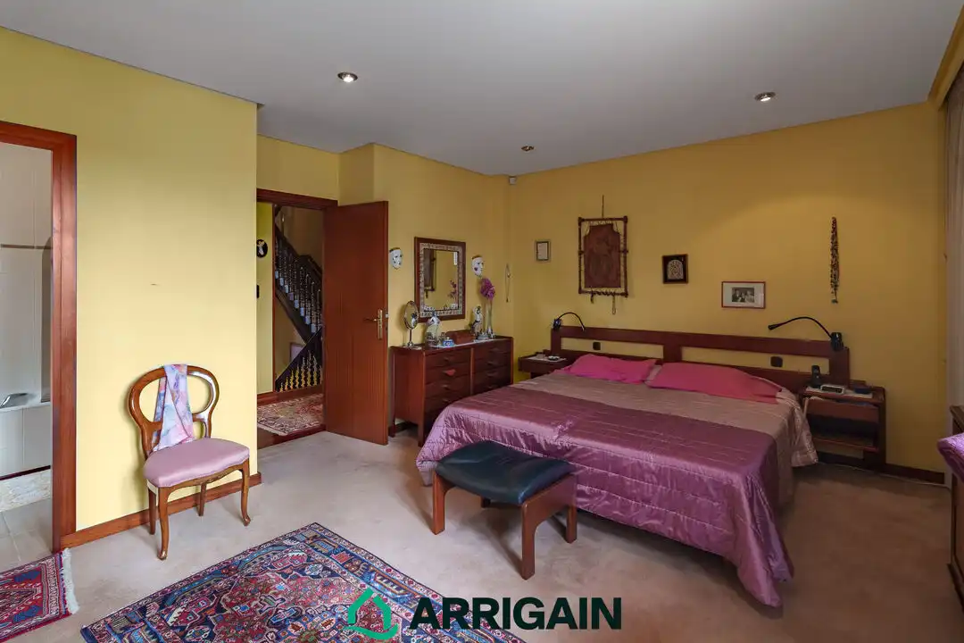 Habitación de Casa o chalet en venta en Irun  con Calefacción, Jardín privado y Terraza