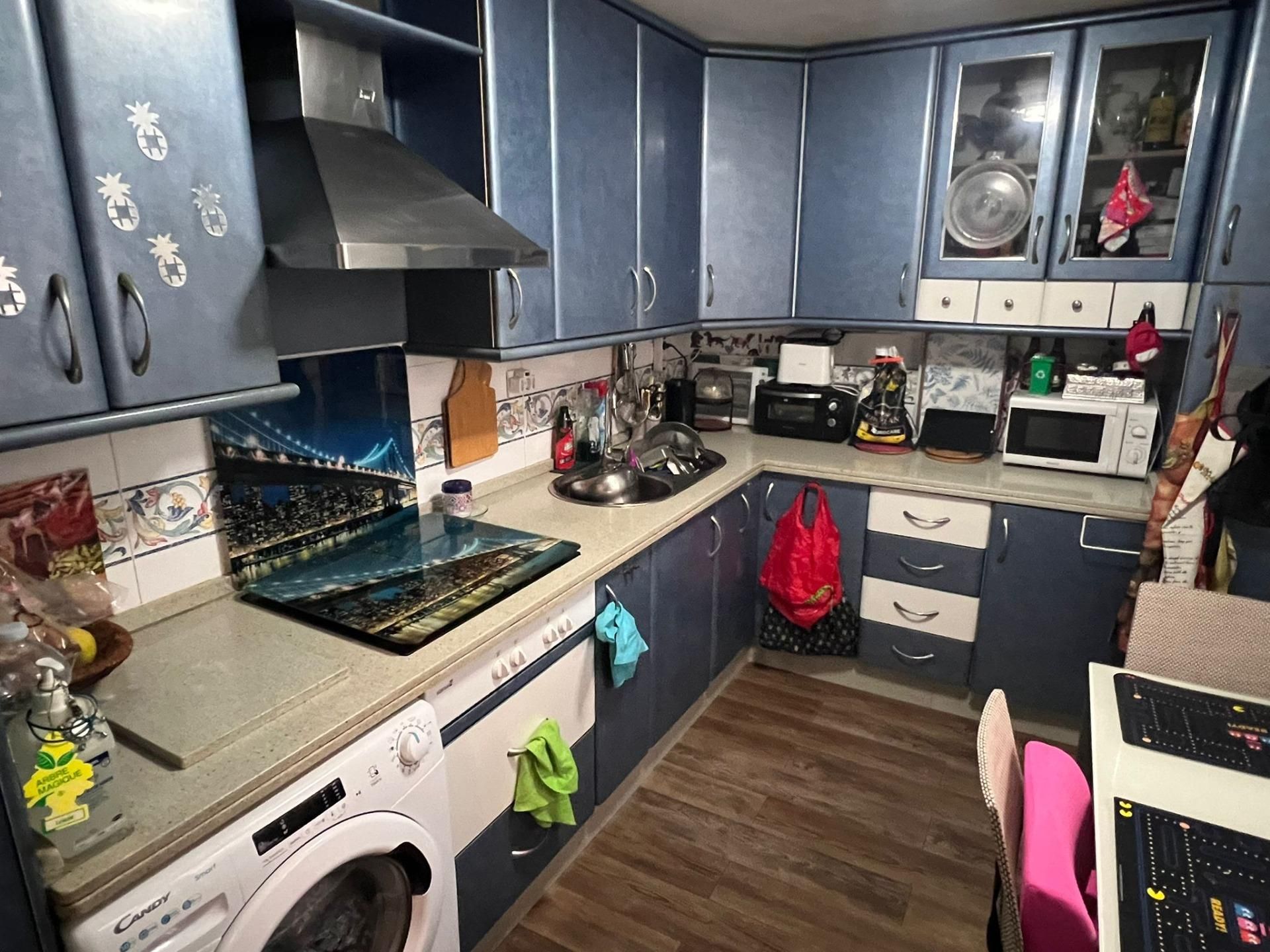 Kitchen of Flat for sale in Algeciras  with Storage room
