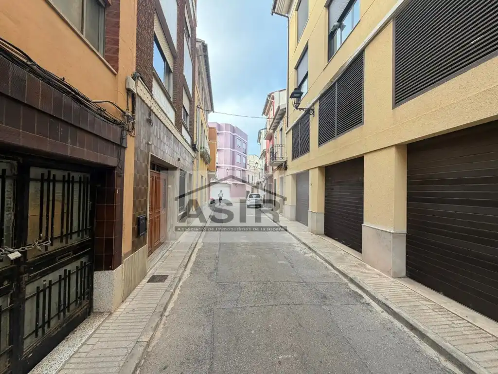 Vista exterior de Garaje en venta en Alzira