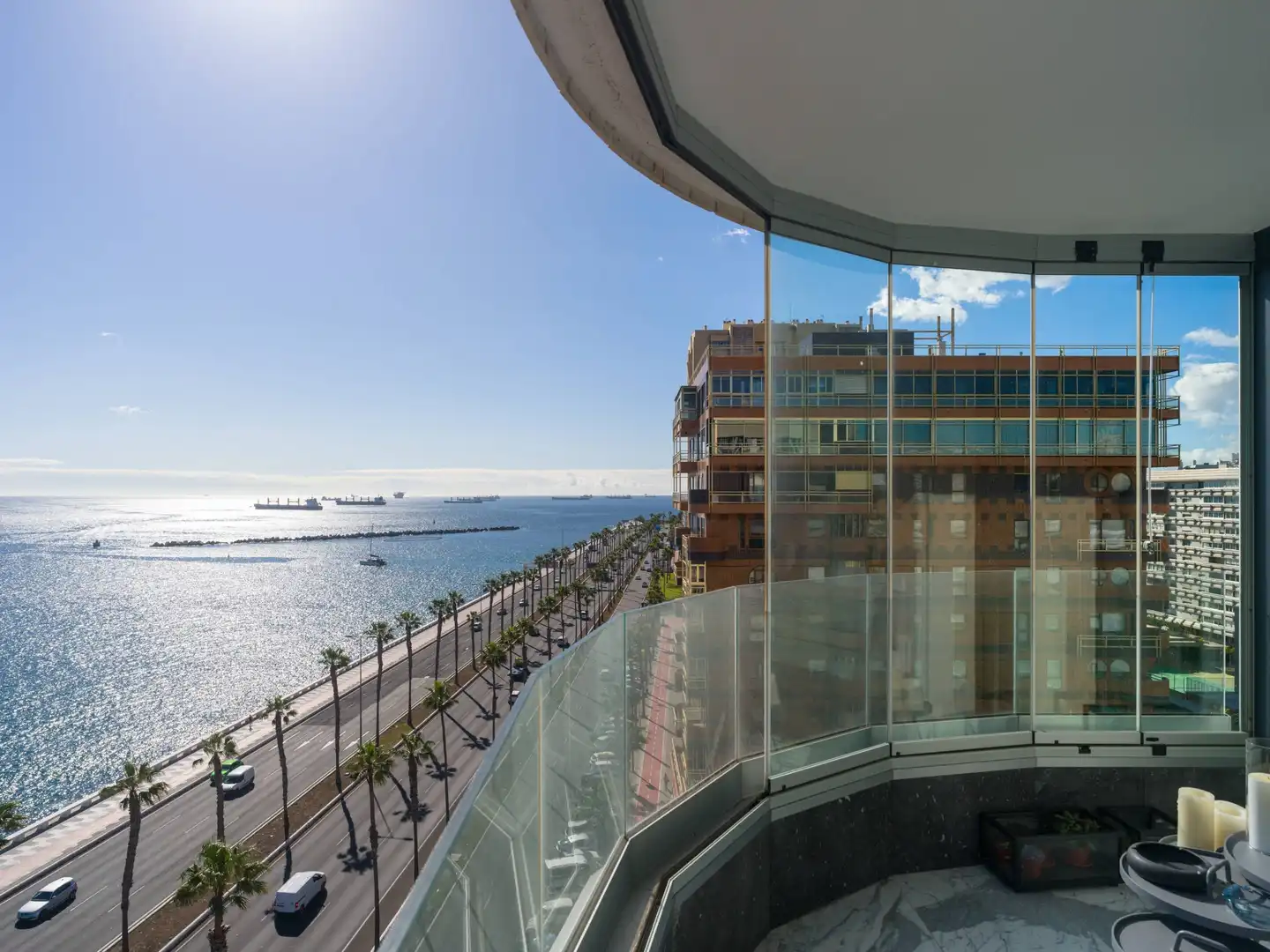 Terrassa de Pis de lloguer en Las Palmas de Gran Canaria amb Aire condicionat, Traster i Moblat