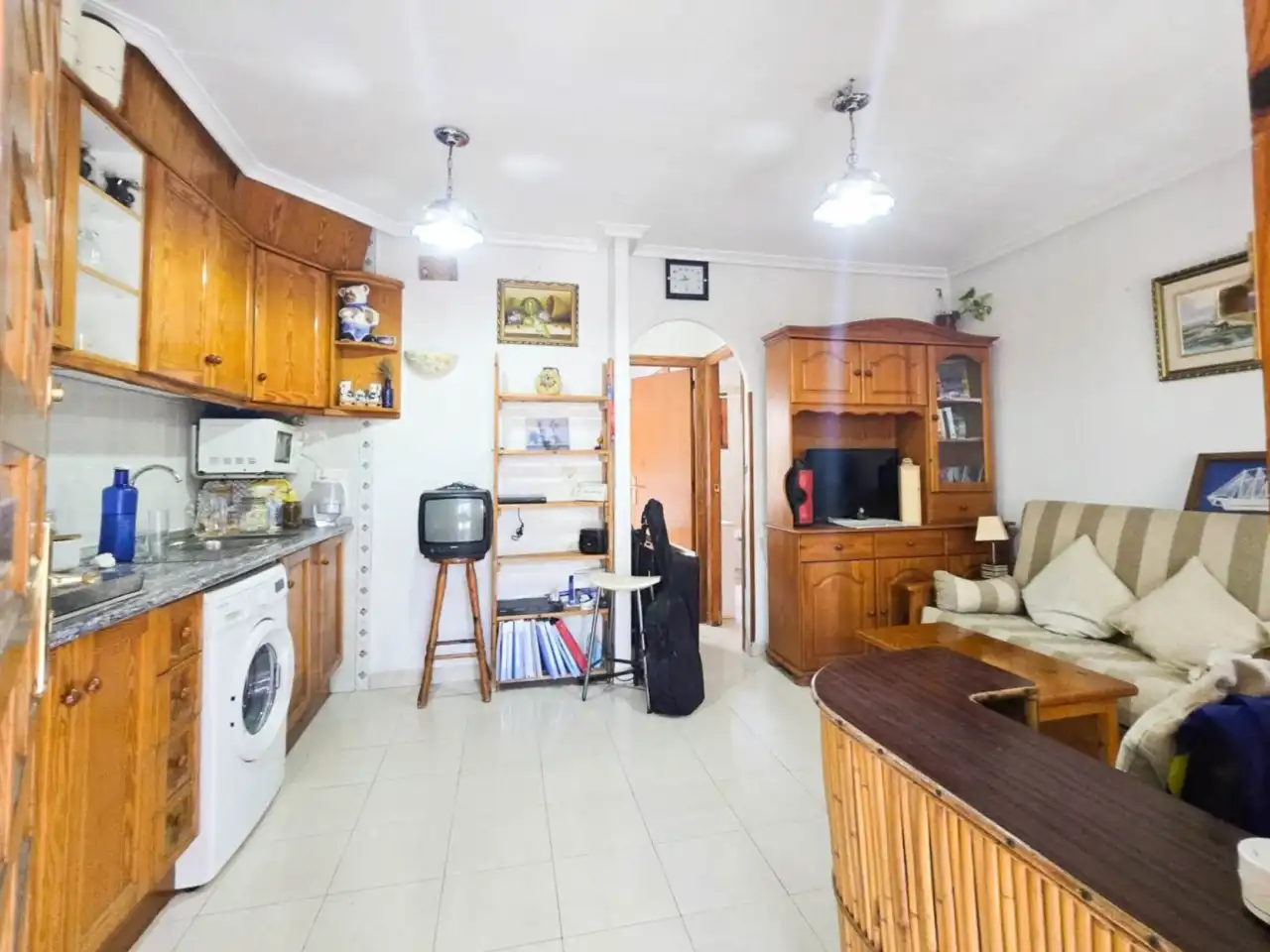 Cuina de Casa o xalet en venda en Torrevieja amb Calefacció, Terrassa i Moblat