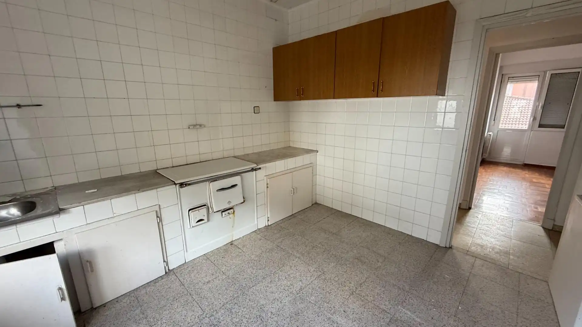 Kitchen of Flat for sale in Aller  with Terrace