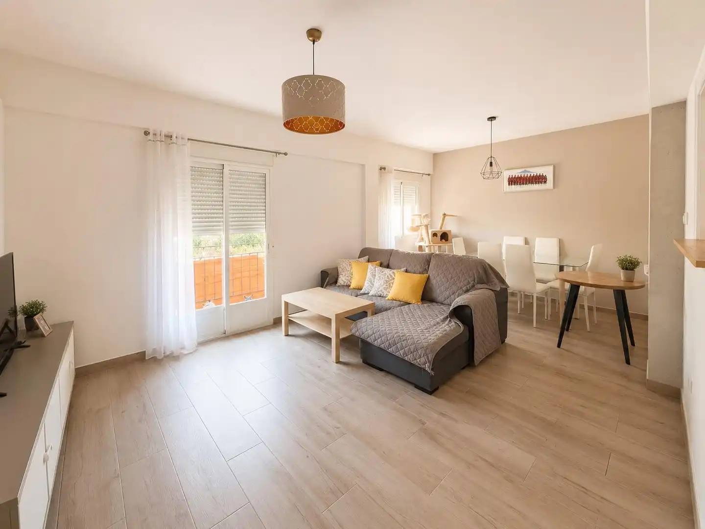 Living room of Flat for sale in Armilla  with Furnished