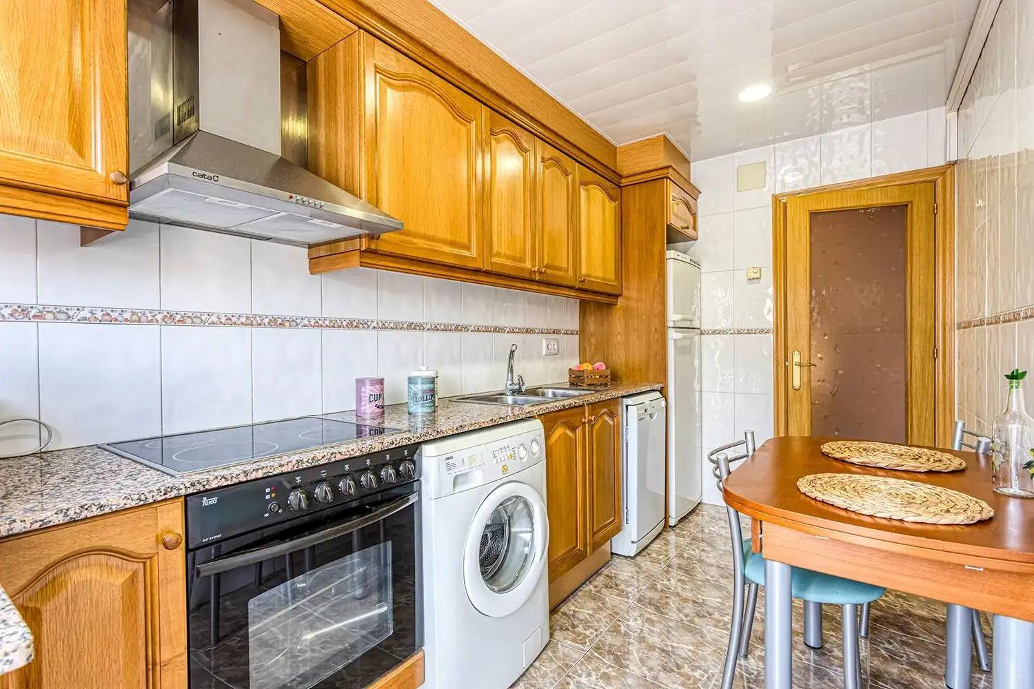 Cocina de Dúplex en venta en Vilanova del Camí con Aire acondicionado, Calefacción y Terraza