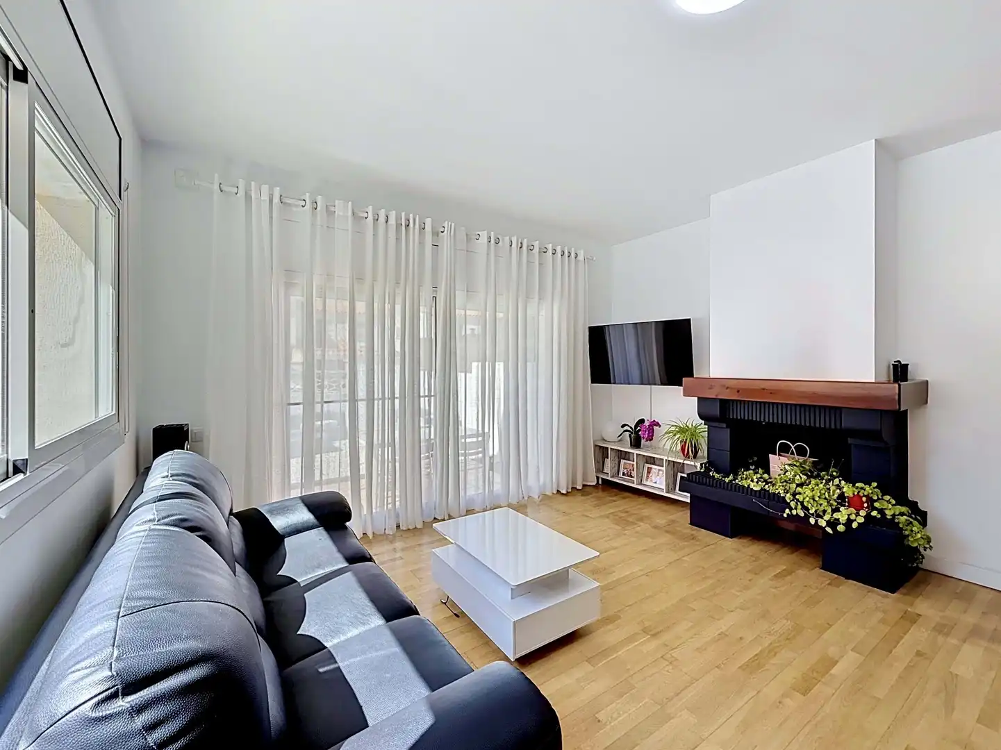 Living room of Houses for sale in Sant Pere de Ribes  with Air Conditioner, Heating and Terrace
