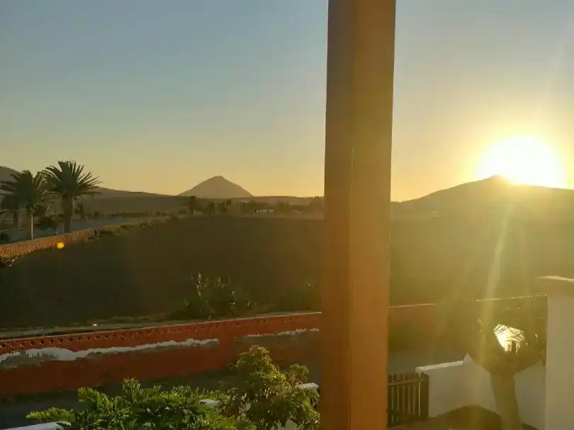 Vista exterior de Casa o xalet en venda en La Oliva amb Terrassa i Balcó
