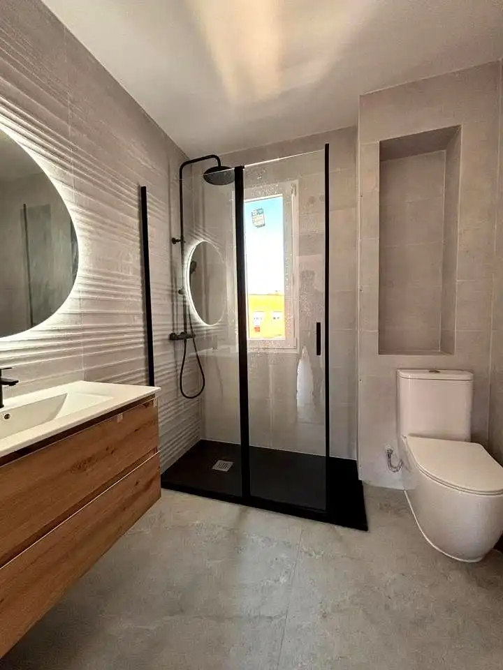 Baño de Piso en venta en Madrid con Aire acondicionado, Calefacción y Terraza