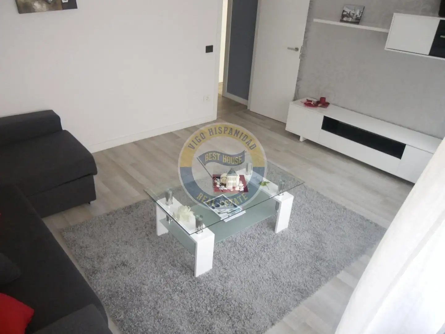 Sala d'estar de Pis de lloguer en Vigo  amb Calefacció i Moblat