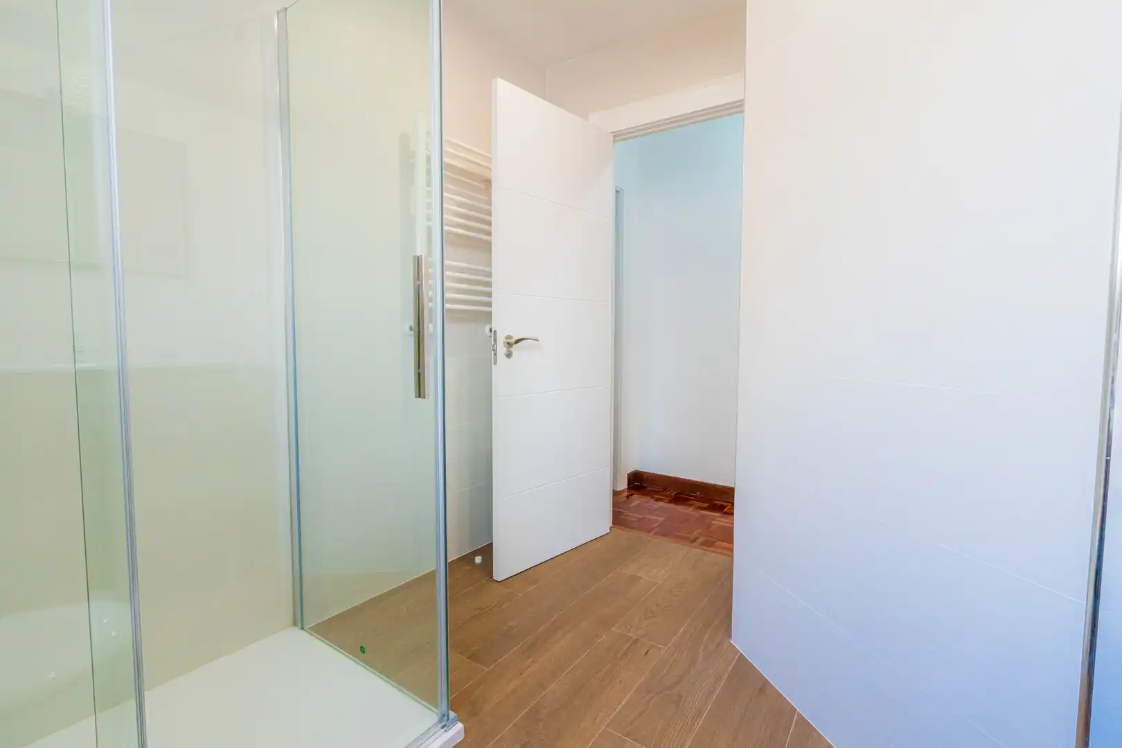 Baño de Piso en venta en Santander con Calefacción, Parquet y Terraza