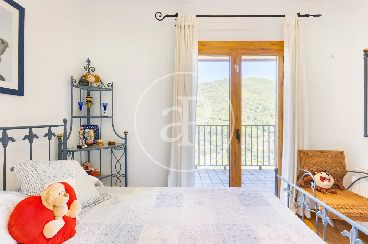 Dormitori de Casa o xalet en venda en Castellar del Vallès amb Aire condicionat, Calefacció i Jardí privat