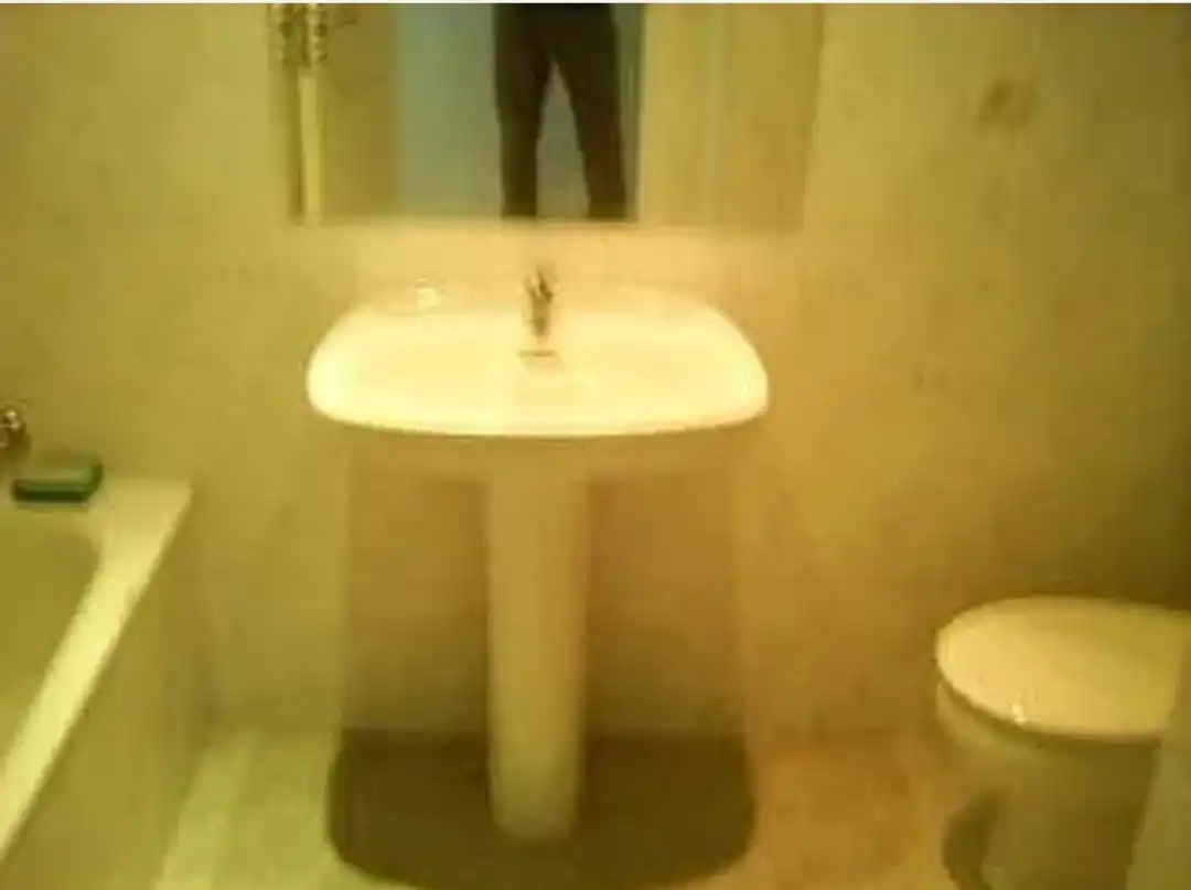 Baño de Piso de alquiler en Burjassot con Horno y Balcón