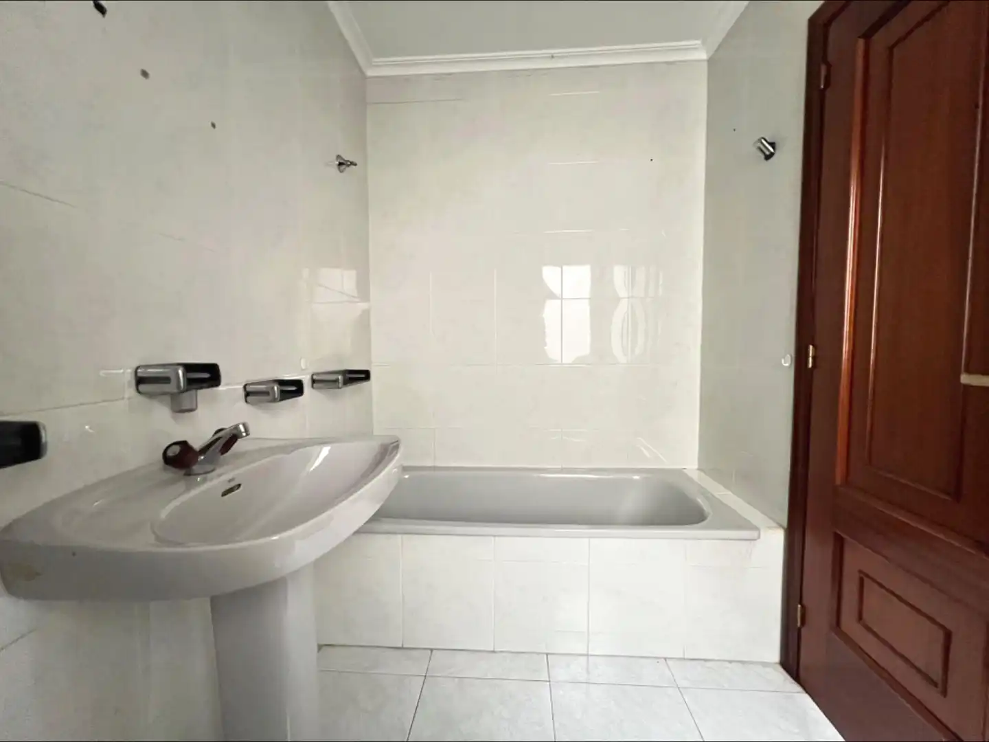 Baño de Piso en venta en Verín con Calefacción, Jardín privado y Terraza