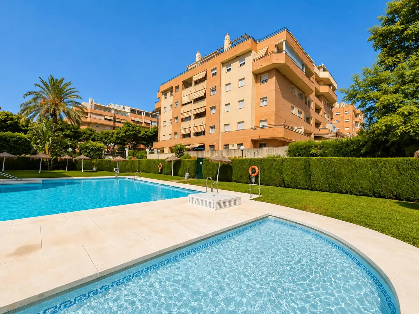 Piscina de Pis en venda en Torremolinos amb Aire condicionat, Terrassa i Traster