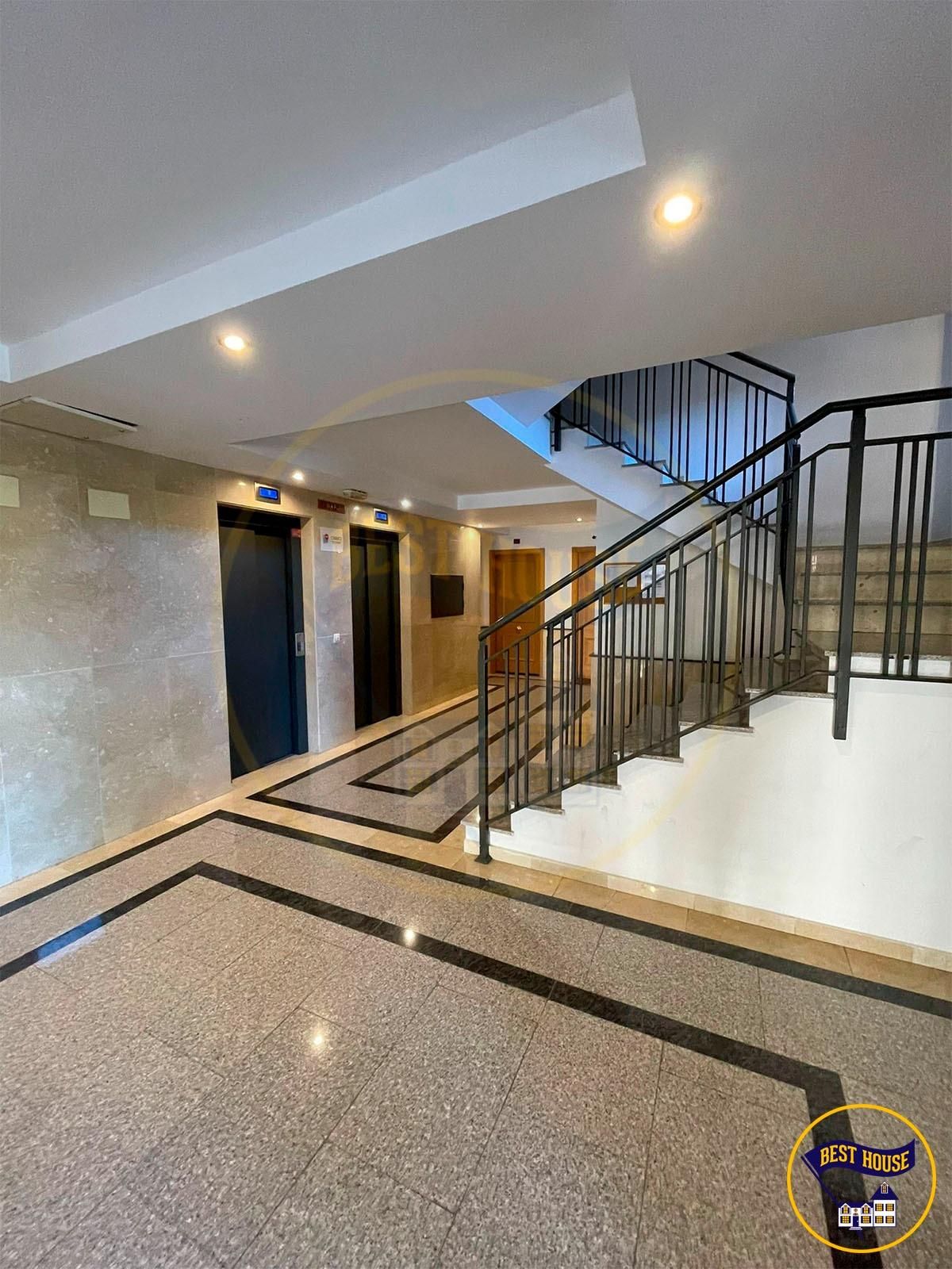 Flat for sale in Alameda