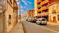 Vista exterior de Local en venda en Sabadell