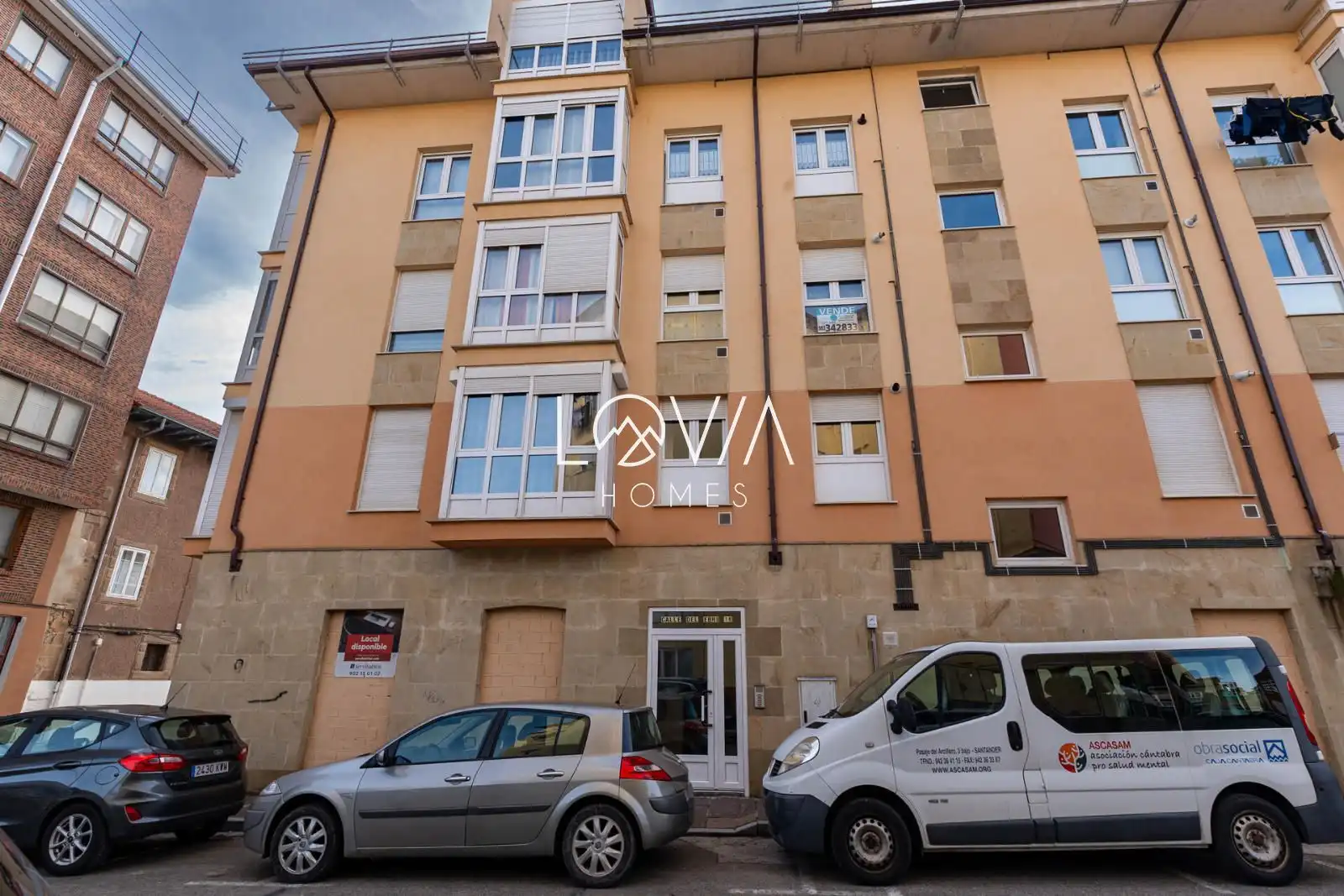 Exterior view of Garage for sale in Reinosa