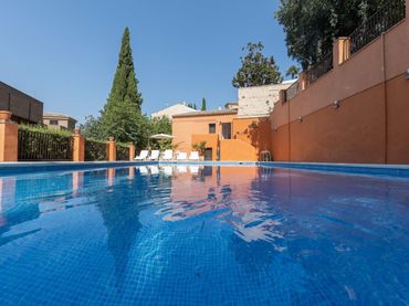 Pis amb piscina en venda a Cuesta Escoriaza 40