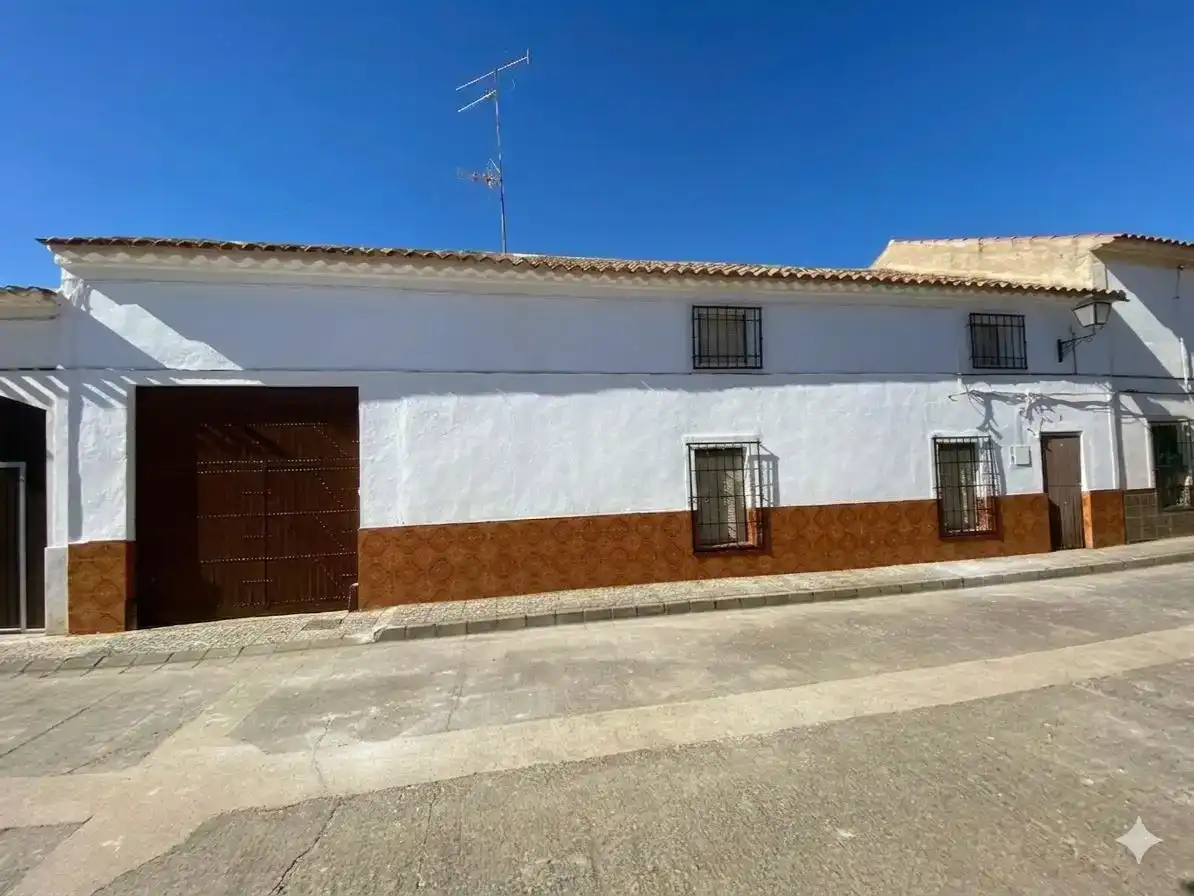 Vista exterior de Pis en venda en Montalvos amb Traster i Moblat