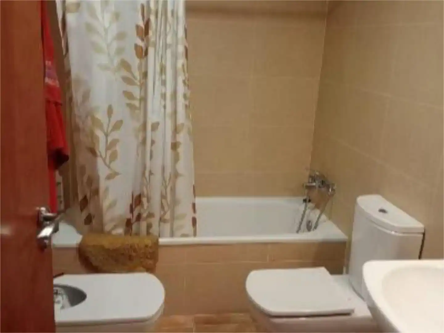Bany de Pis en venda en Rubielos de Mora amb Aire condicionat i Balcó
