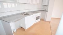 Kitchen of Flat for sale in Calzada de Valdunciel