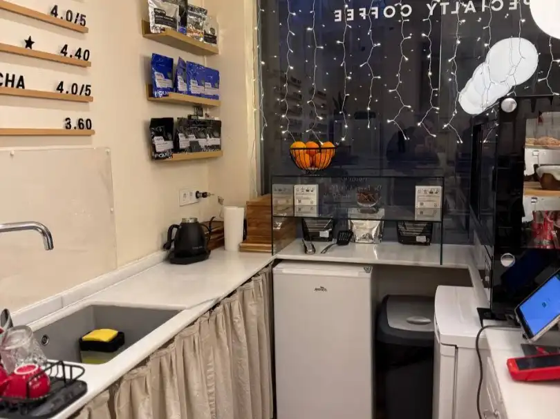 Cocina de Local en traspaso en Barcelona con Aire acondicionado, Calefacción y Internet