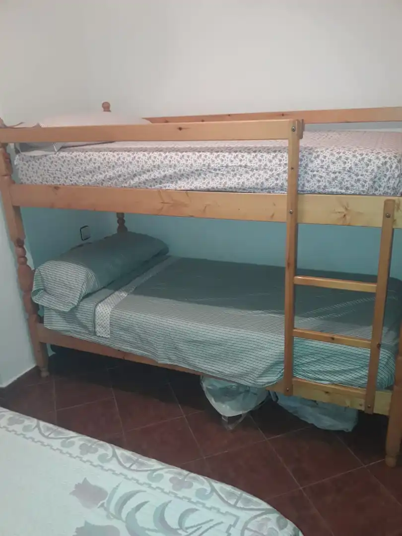 Dormitori de Pis de lloguer en Motril amb Moblat, Rentadora i Microones