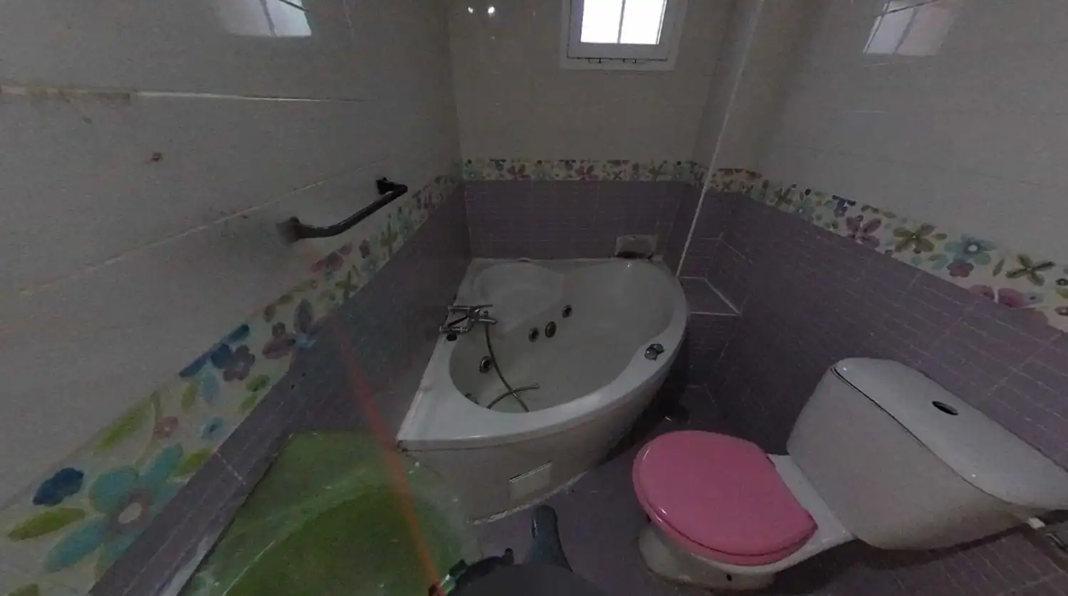 Baño de Piso en venta en La Línea de la Concepción