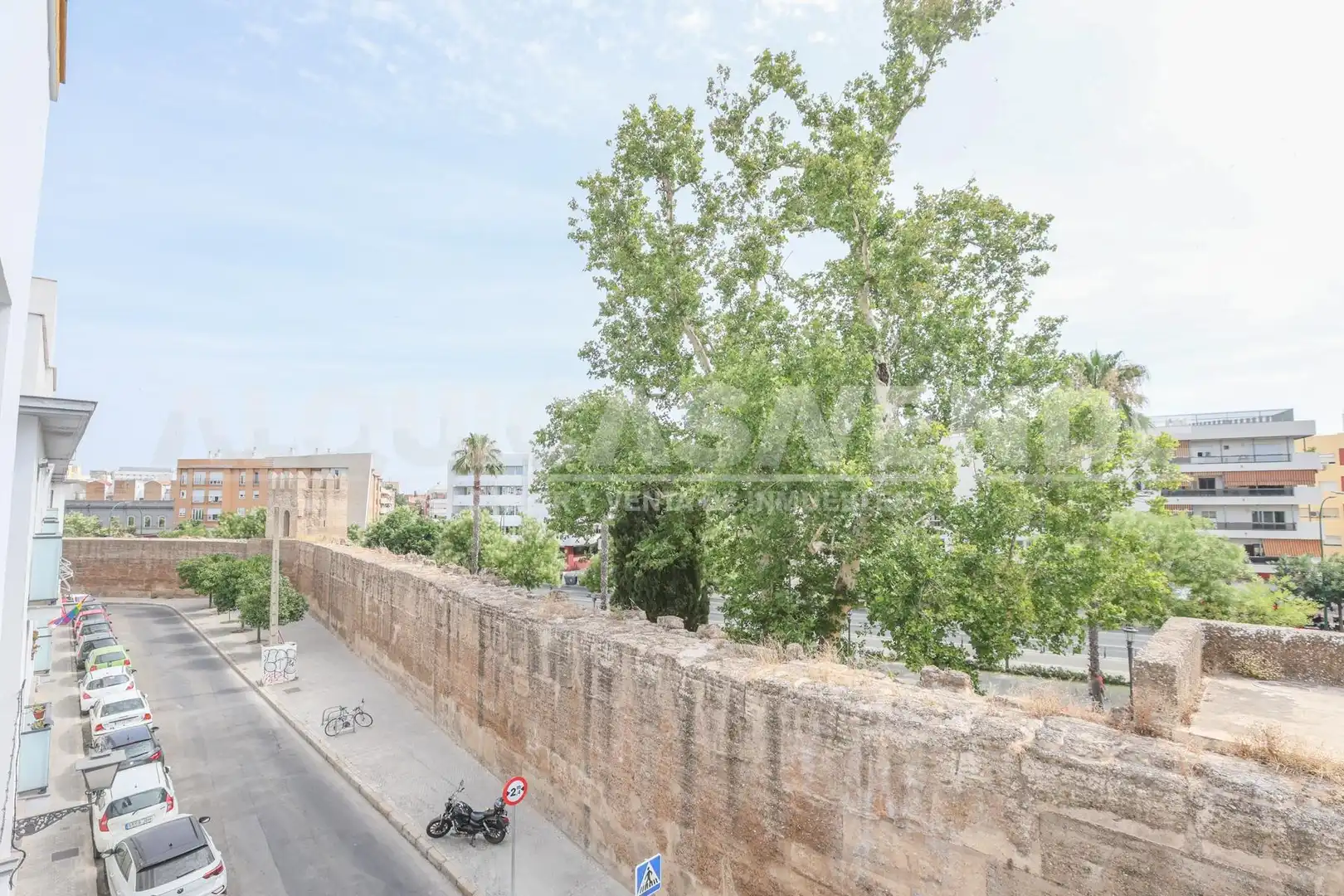 Exterior view of Flat for sale in Sevilla  with Air Conditioner