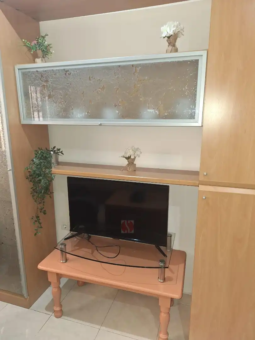 Living room of Flat for sale in Granada  with Heating and Furnished