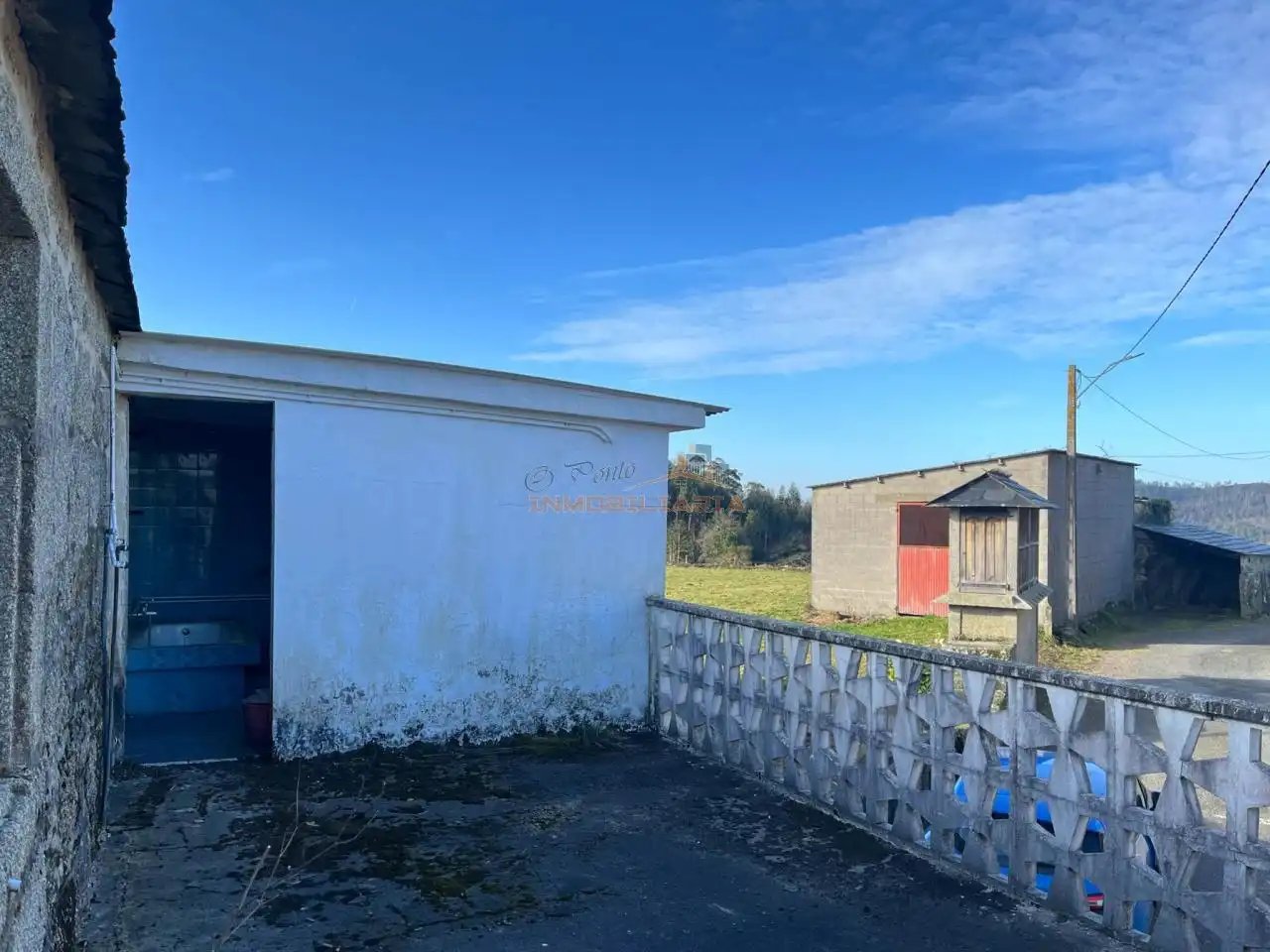Houses for sale in A Capela
