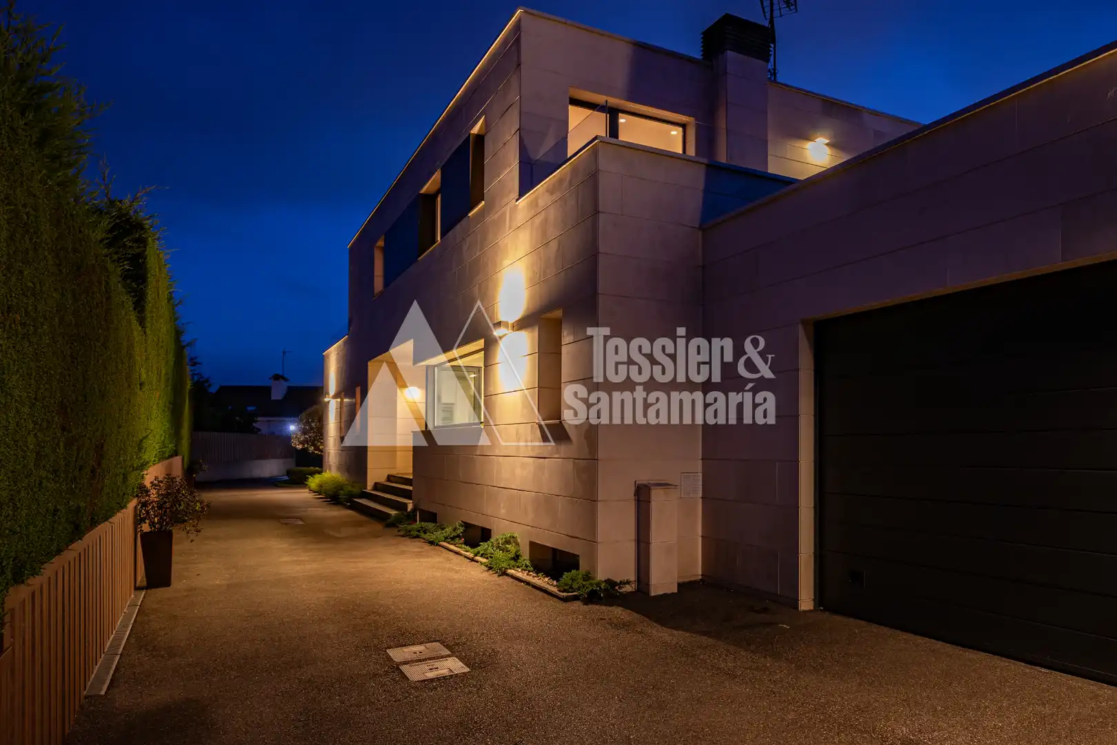 Vista exterior de Casa o chalet en venta en Gijón  con Calefacción, Jardín privado y Terraza