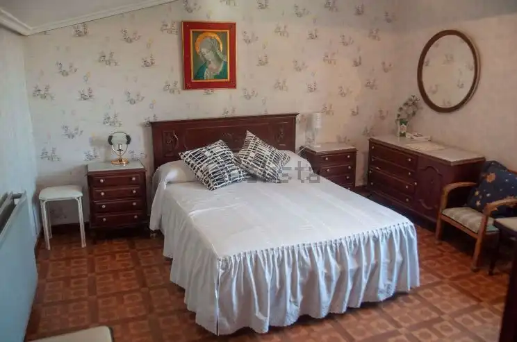 Bedroom of Houses for sale in Burgos  with Heating and Private garden