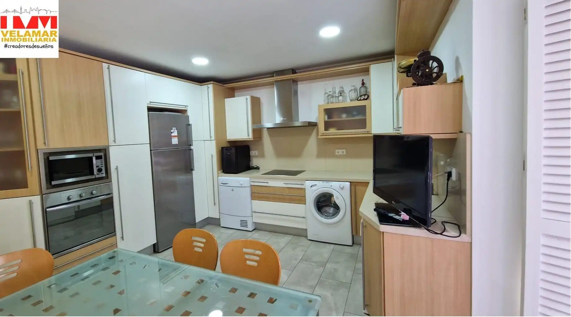 Cuina de Pis en venda en Cádiz amb Aire condicionat, Parquet i Balcó