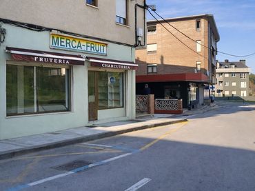Local comercial en venda a Calle Barrio Las Viñas