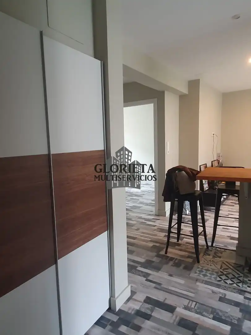Piso en venta en Vigo  con Calefacción, Jardín privado y Amueblado
