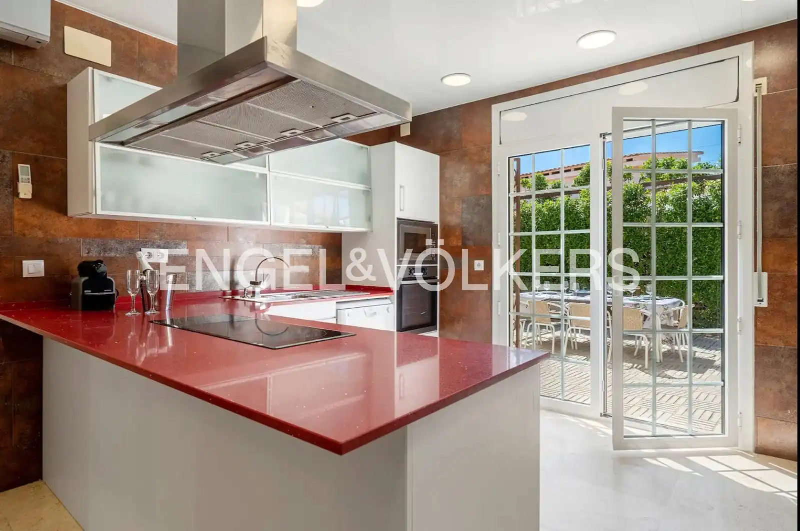 Chalet con terraza en venta en Carrer Gregal 9, imagen 12