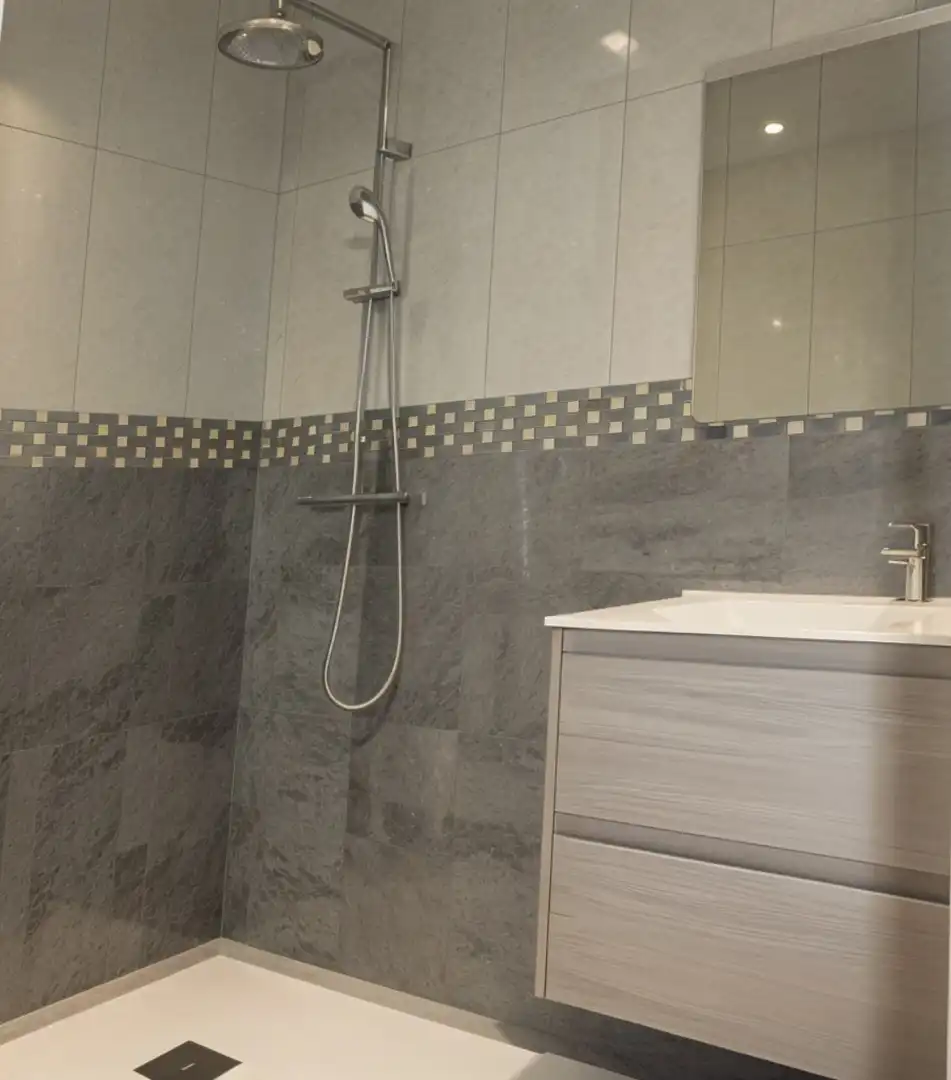 Bathroom of Ground floor for sale in Figueres  with Heating