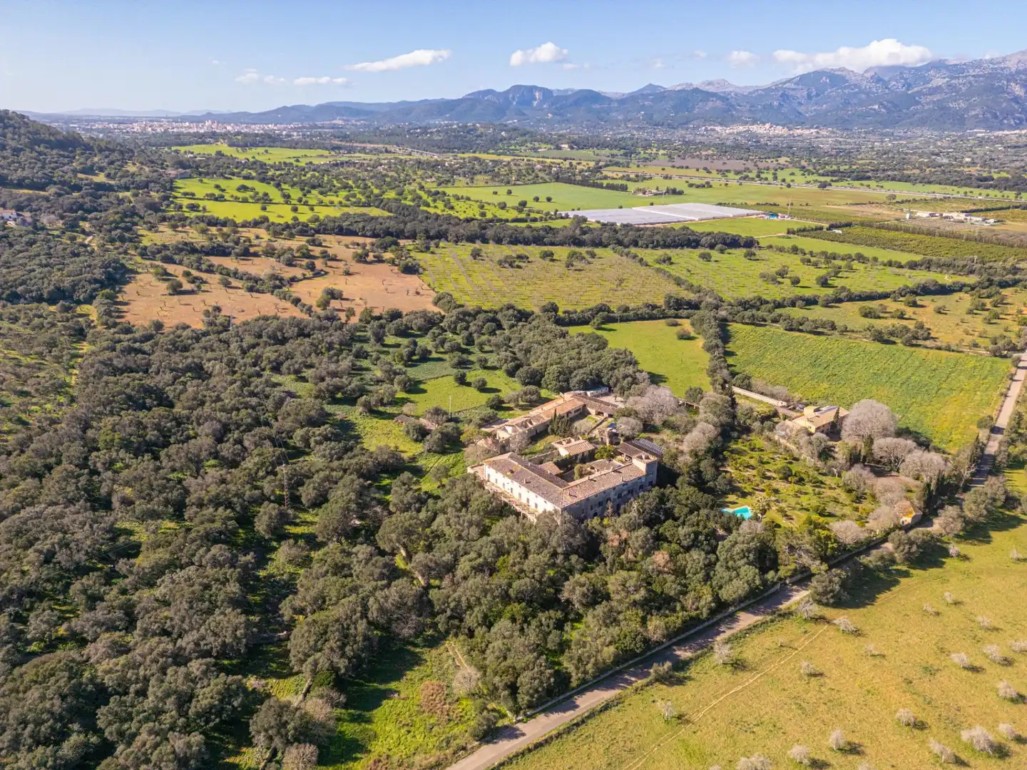 Vista exterior de Edificio en venta en Inca con Alarma y Piscina comunitaria