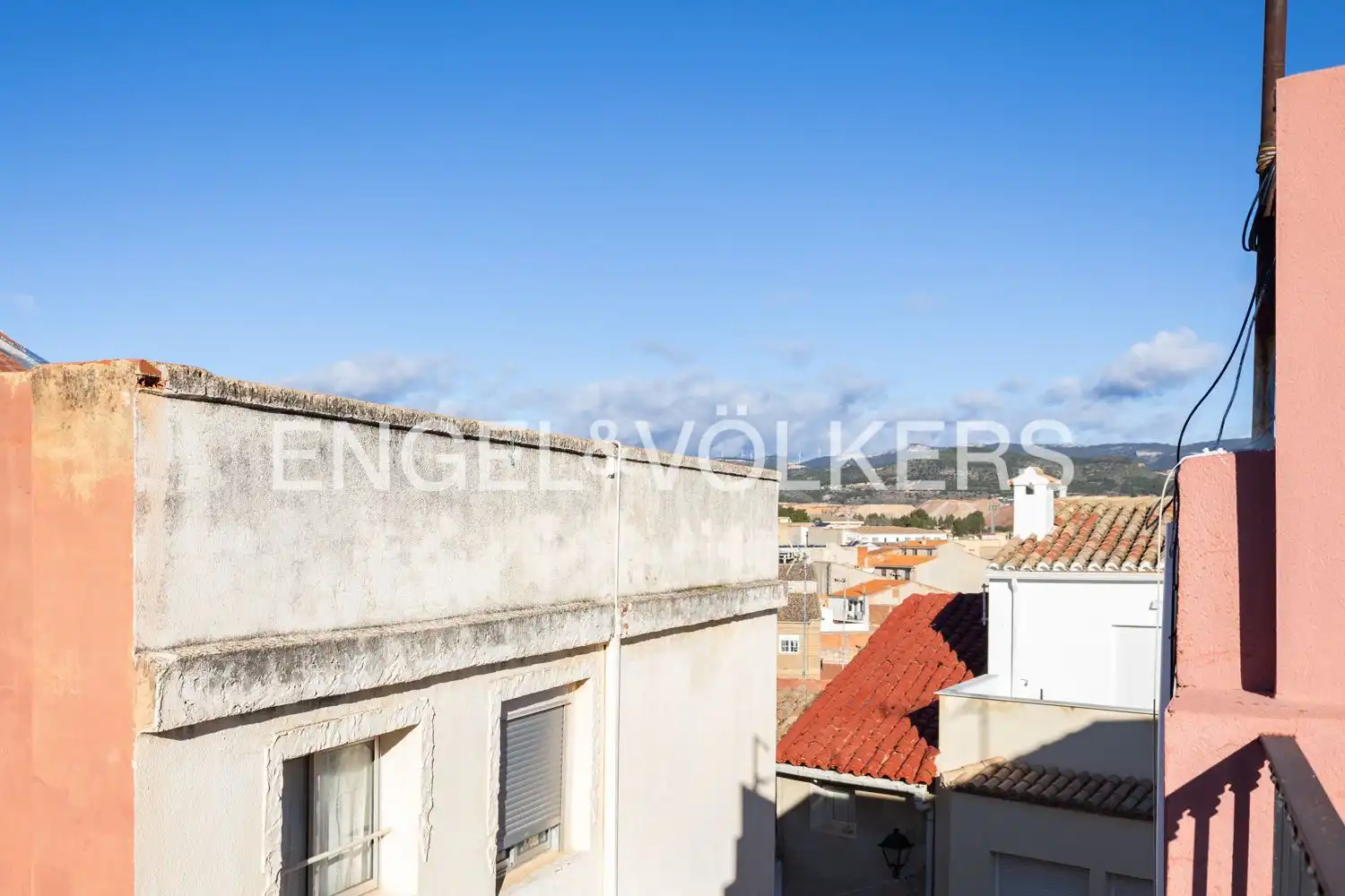Vista exterior de Casa o xalet en venda en Villar del Arzobispo amb Aire condicionat, Calefacció i Traster